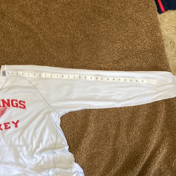 Reebok Detroit Red Wings Speedwick Shirt - Picture 7 of 7